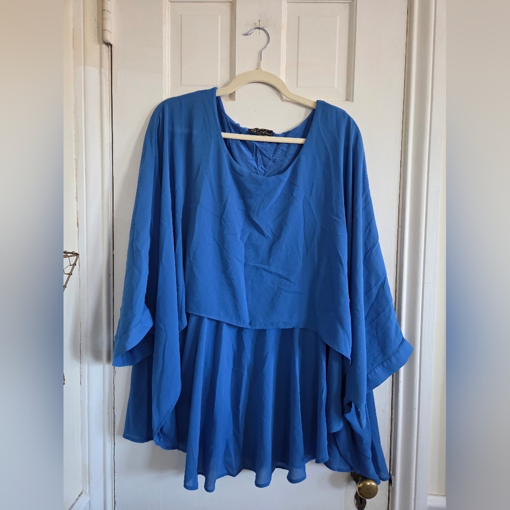 DG2 Diane Gilman Flowy Blue Top